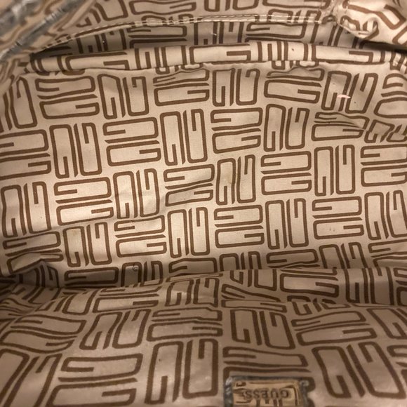 Guess Gray Crocodile Handbag Silver Hardware. Snap and zipped closure, several i - Picture 7 of 8